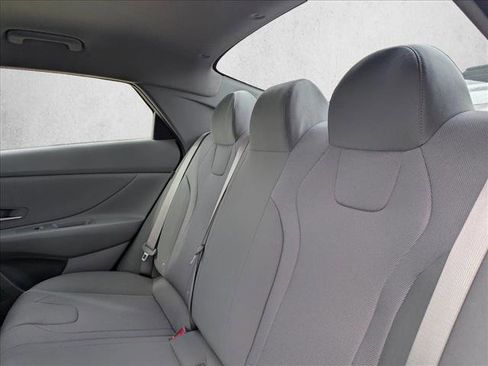 New 2026 Hyundai Elantra SE image 18