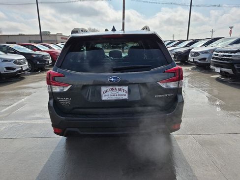 Used 2023 Subaru Forester Premium w/ Popular Package #1 AWD/4WD image 7
