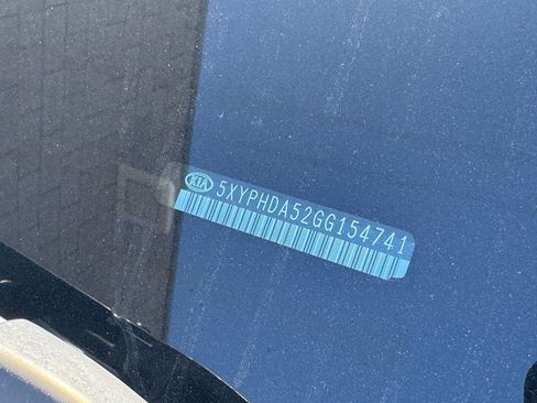 Used 2016 Kia Sorento EX image 9