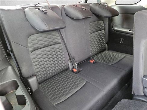 Used 2022 Nissan Pathfinder SV image 18