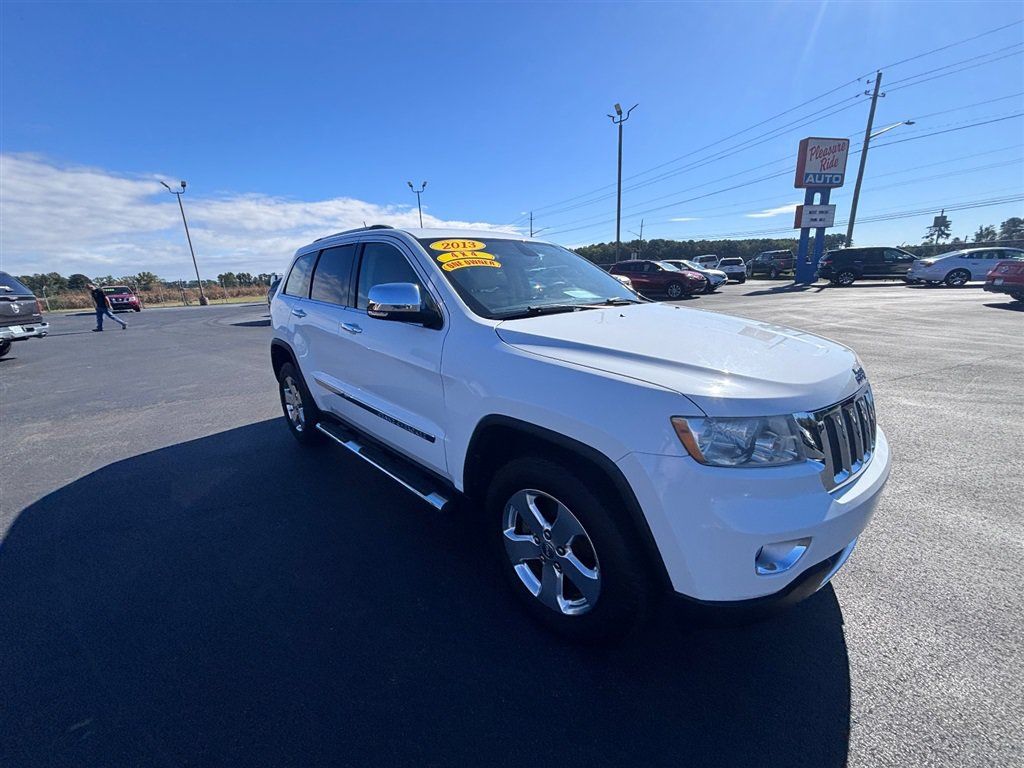 Used 2013 Jeep Grand Cherokee Limited w/ Luxury Group II AWD/4WD image 9