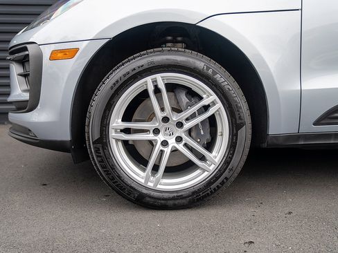 Certified 2026 Porsche Macan image 23