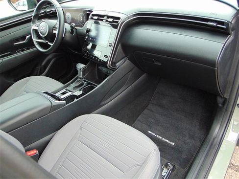 Used 2022 Hyundai Santa Cruz SEL Premium image 26