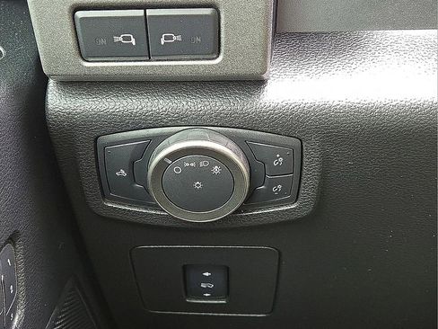 Used 2017 Ford F150 Raptor w/ Equipment Group 802A Luxury image 26