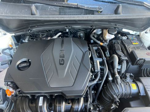 Used 2025 Kia Sportage LX image 32