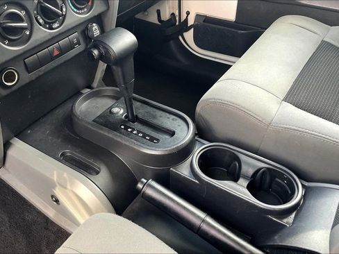Used 2008 Jeep Wrangler X image 16