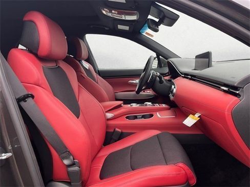 Used 2025 Genesis GV70 3.5T Sport image 16