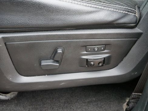 Used 2017 RAM 1500 Laramie w/ Convenience Group image 7