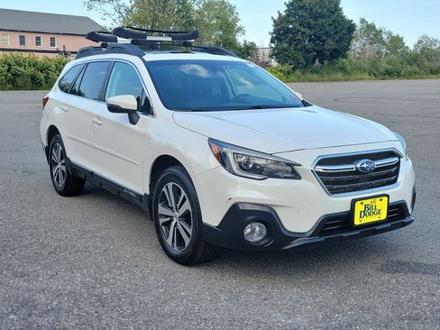 Used 2019 Subaru Outback 3.6R Limited AWD/4WD image 3