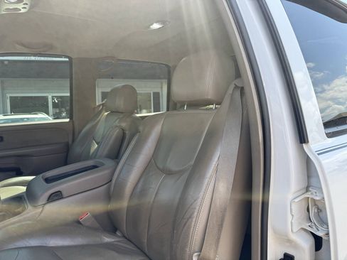Used 2003 Chevrolet Silverado 3500 LT RWD image 15