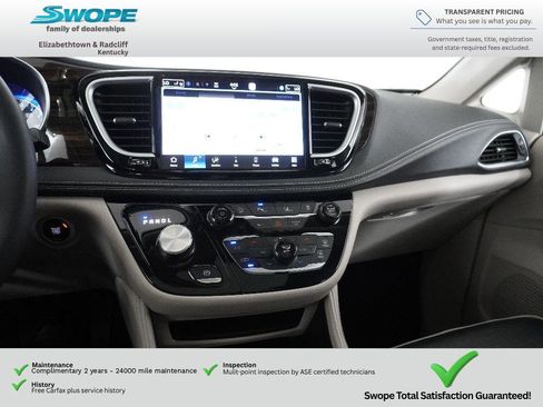 Used 2024 Chrysler Pacifica Limited FWD image 19