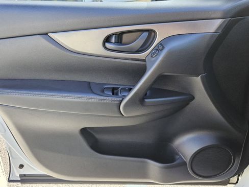 Used 2018 Nissan Rogue Sport S w/ S Appearance Package image 16