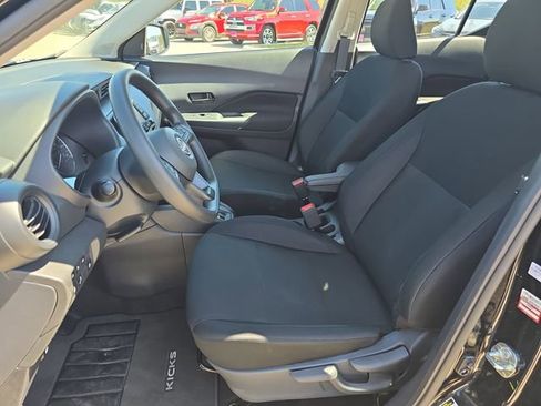 Used 2025 Nissan Kicks Play S image 14