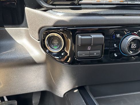 Used 2025 Chevrolet Silverado 1500 ZR2 w/ Technology Package AWD/4WD image 31