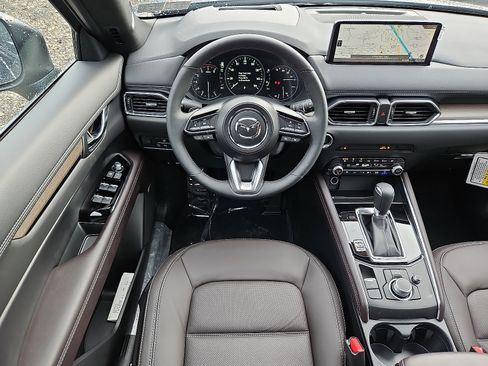 New 2025 MAZDA CX-5 Signature image 9