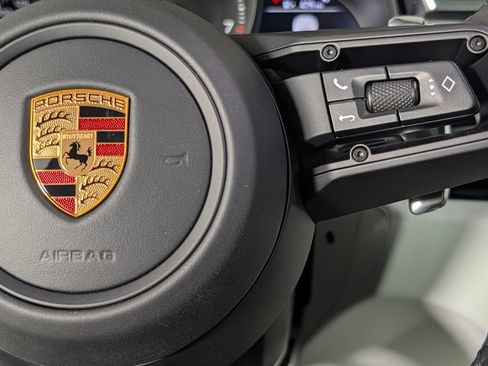 New 2026 Porsche Macan AWD/4WD image 38