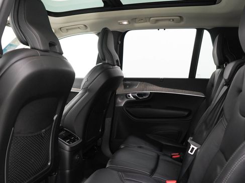 Used 2024 Volvo XC90 T8 Ultimate w/ Protection Package Premier AWD/4WD image 18