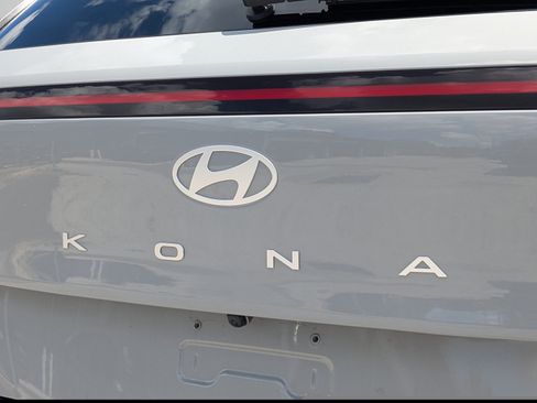 Used 2024 Hyundai Kona SEL FWD image 13