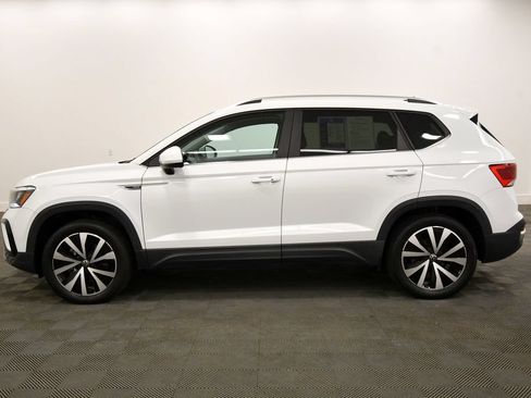 Used 2023 Volkswagen Taos SE AWD/4WD image 4