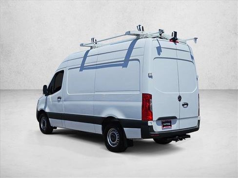 Used 2022 Mercedes-Benz Sprinter 2500 image 8