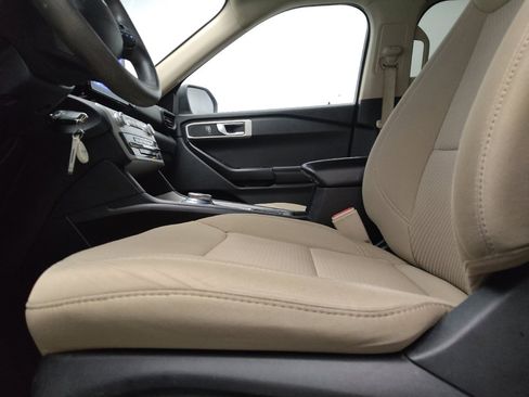 Used 2021 Ford Explorer 2WD image 17