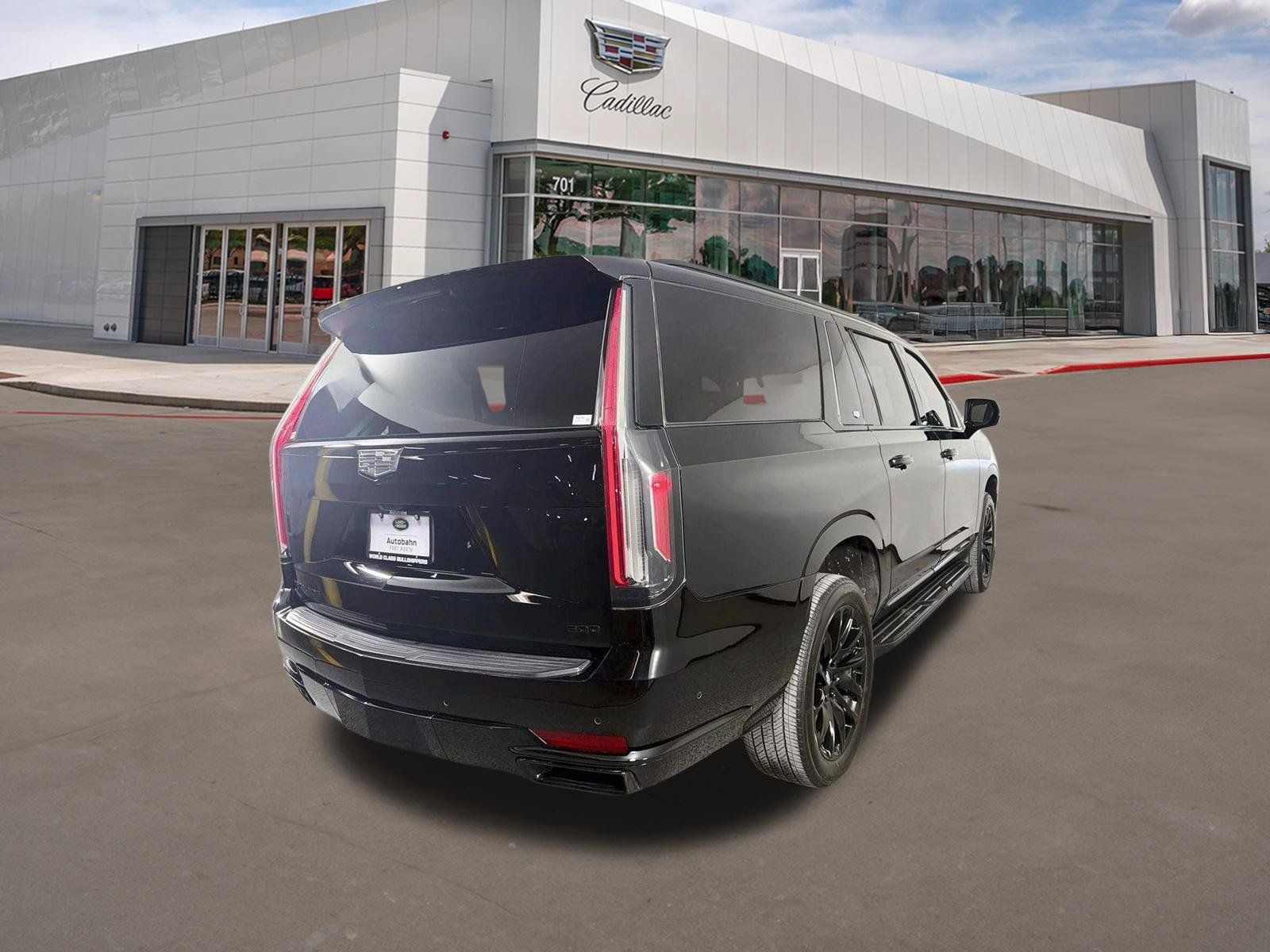 Used 2024 Cadillac Escalade ESV Sport Platinum w/ LPO, ONYX Package AWD/4WD image 5