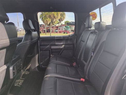 Used 2018 Ford F150 Raptor w/ Exterior Graphics Package image 15