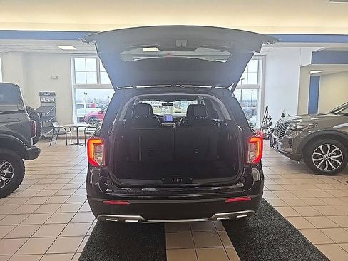 Used 2023 Ford Explorer XLT w/ Equipment Group 202A image 30