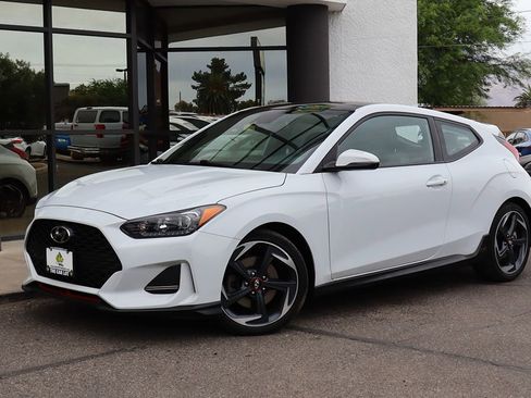 Used 2019 Hyundai Veloster Turbo FWD image 2