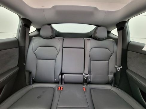 Used 2026 Tesla Model Y Long Range image 15