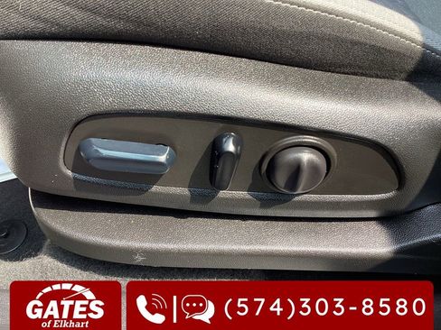 Used 2023 Chevrolet Equinox LT image 14