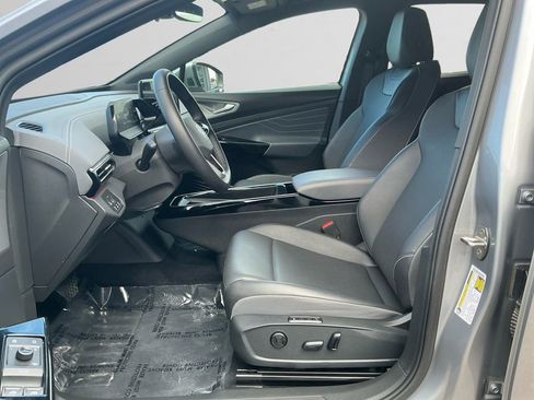 Used 2023 Volkswagen ID.4 Pro S image 9