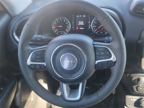 Certified 2023 Jeep Renegade Latitude image 18