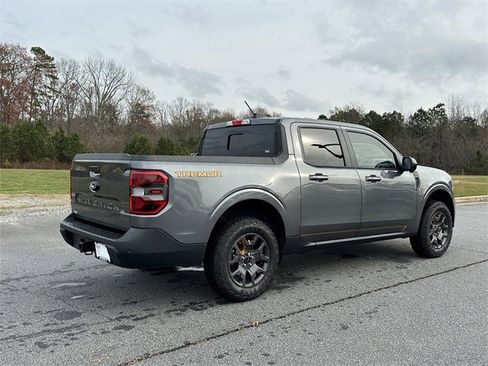 Used 2025 Ford Maverick Tremor image 8