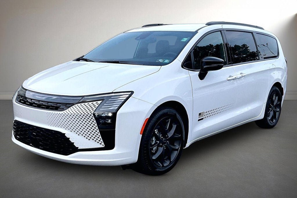 New 2027 Chrysler Pacifica Select FWD image 2