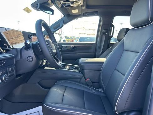 New 2026 Chevrolet Suburban Premier w/ Sun And Tow Package image 15