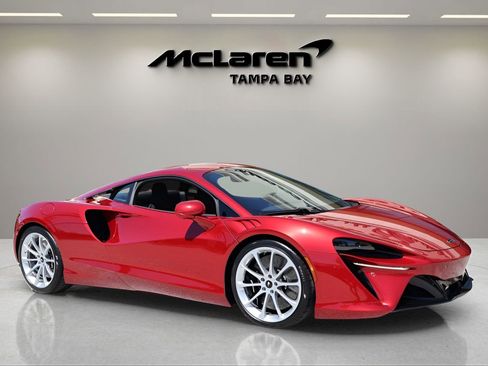 New 2026 McLaren Artura image 6