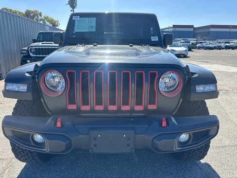 Used 2022 Jeep Wrangler Unlimited Rubicon w/ Cold Weather Group AWD/4WD image 2