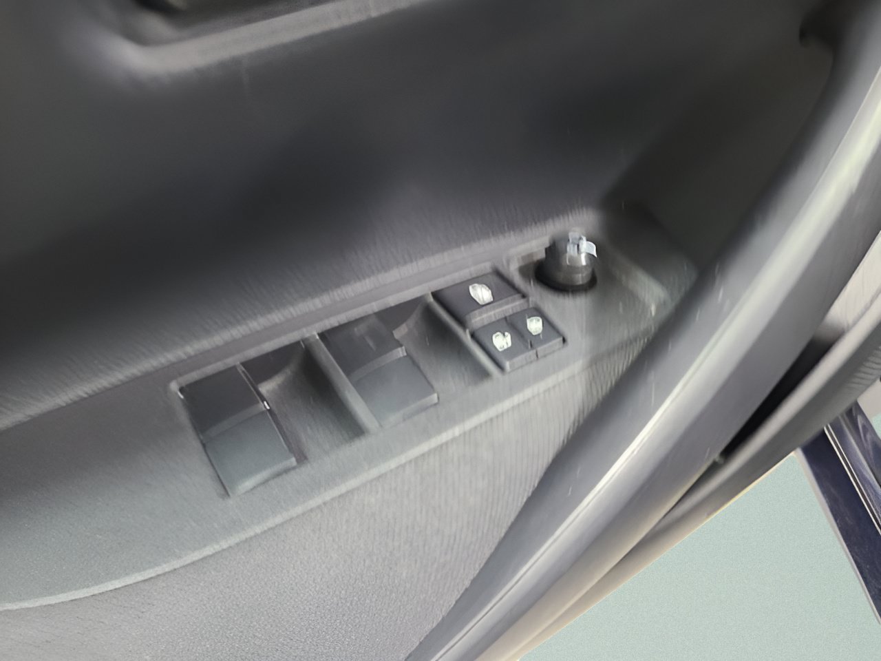 Used 2024 Toyota Corolla LE FWD image 19