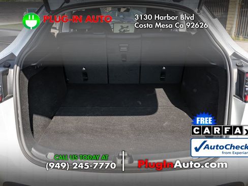 Used 2024 Tesla Model Y Performance AWD/4WD image 11