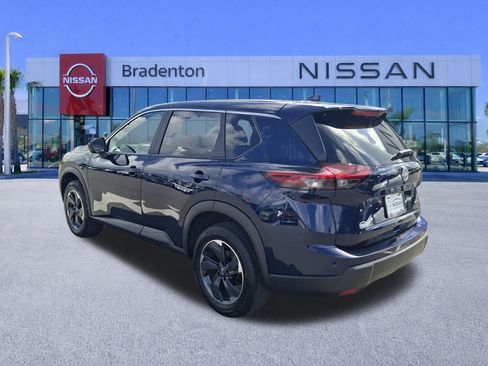 Used 2024 Nissan Rogue SV FWD image 7