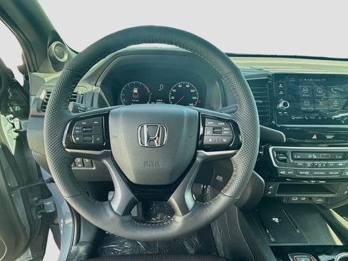 New 2026 Honda Ridgeline Black Edition image 10