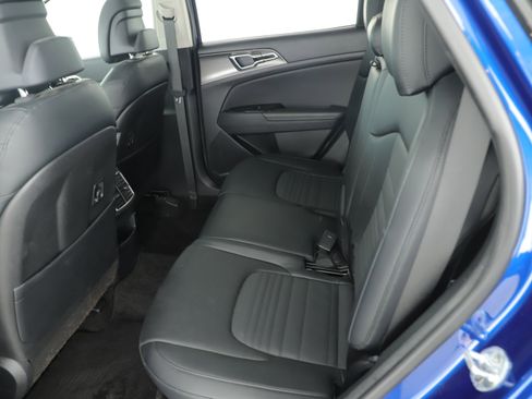 Used 2023 Kia Sportage SX image 19