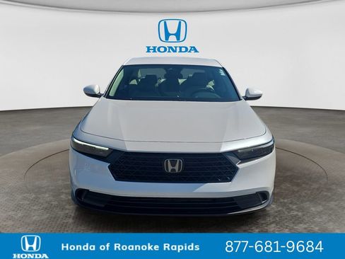 Used 2025 Honda Accord LX image 8