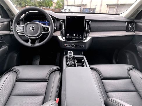 New 2026 Volvo XC90 T8 Ultra w/ Protection Package AWD/4WD image 7