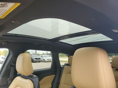 Certified 2022 Lincoln Corsair Reserve w/ Equipment Group 201A AWD/4WD image 9