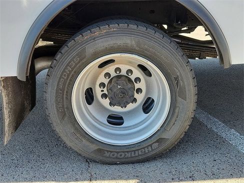 New 2024 RAM 5500 Tradesman image 9