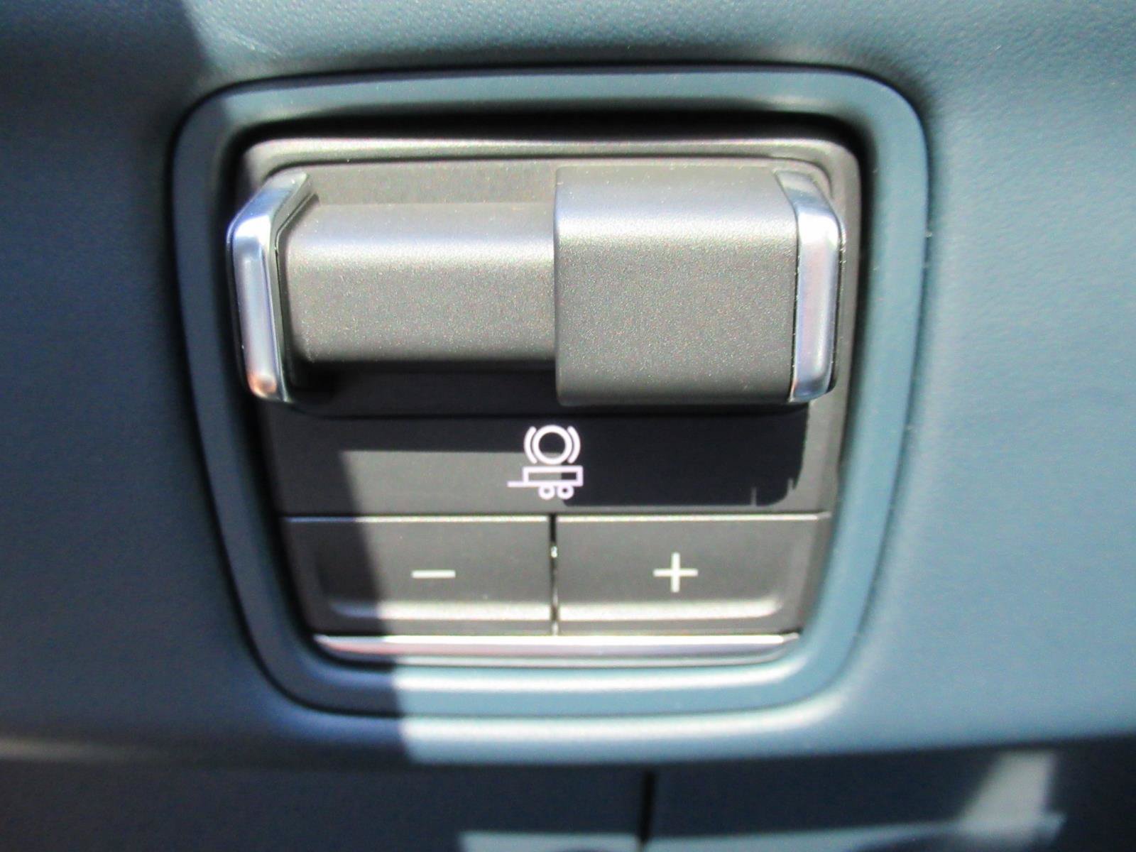 Certified 2026 Cadillac Escalade IQ Sport 2 AWD/4WD image 32