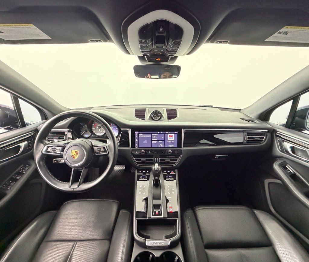 Certified 2023 Porsche Macan AWD/4WD image 6