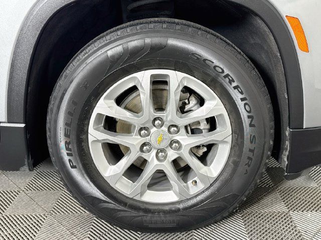 Used 2023 Chevrolet Traverse LS AWD/4WD image 29